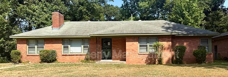 3 bed, 1.5 bath, 1602 sqft, $1,295 — Photo 1