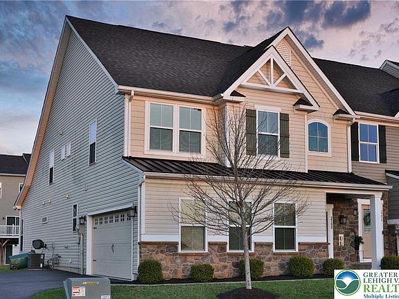 2nd image of 2300 Emanuel Ct