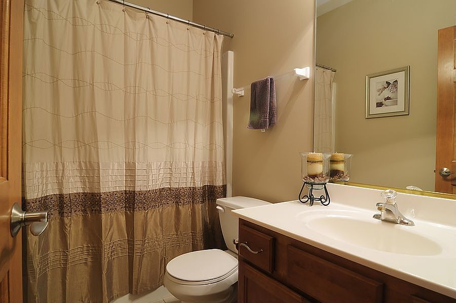 1st image of 411 Sudbury Cir
