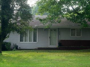 555 E 7th St, Burlington, IN 46915