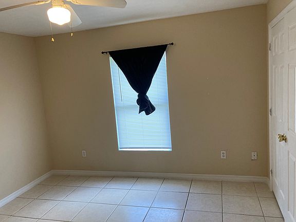 4th image of 230 Homer Ave S #230