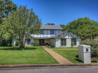 802 Sahara Dr, Greenville, TX 75402