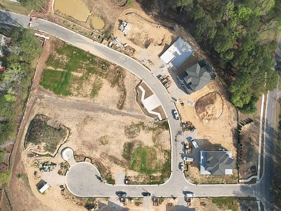 4th image of 717 Ahad Ct