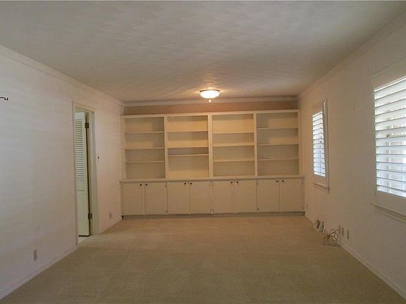 4th image of 2529 Rockwood Ln