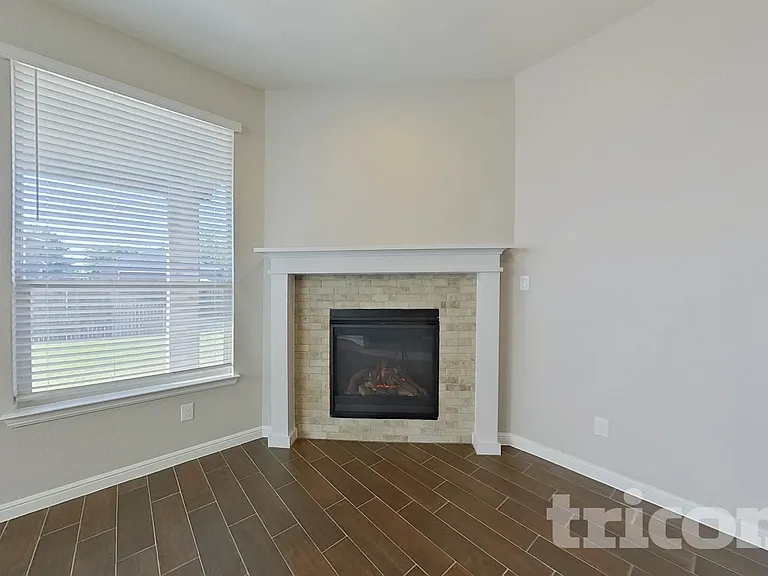 612 Golden Bell Dr — Photo 5