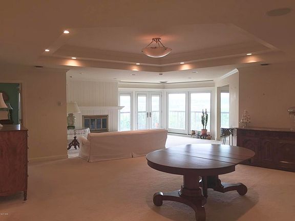 4th image of 405 Park Dr N APT 7A