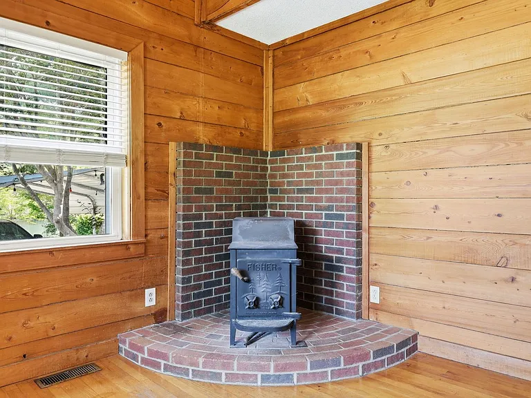 1184 Jim Christian Rd — Photo 13