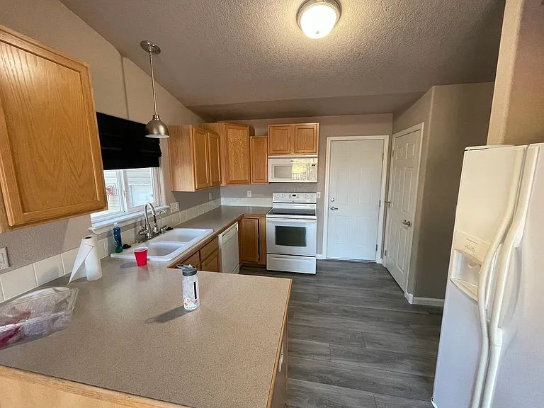 4917 S Pointe Dr — Photo 6