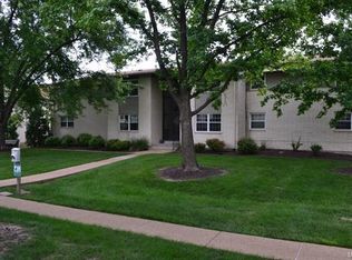 148 Cumberland Park Ct APT B, Ballwin, MO