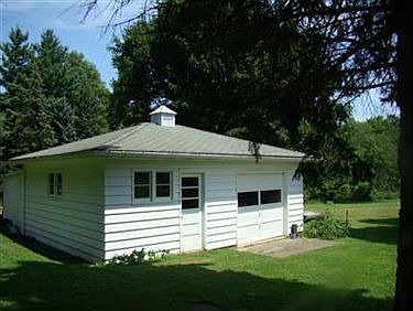 2nd image of 8441 Garfield Dr