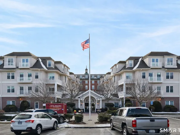 237 Fern Street APT 310E, West Hartford, CT 06119