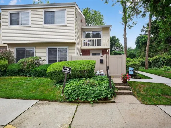 216 Unit M Springmeadow Drive, Holbrook, NY 11741