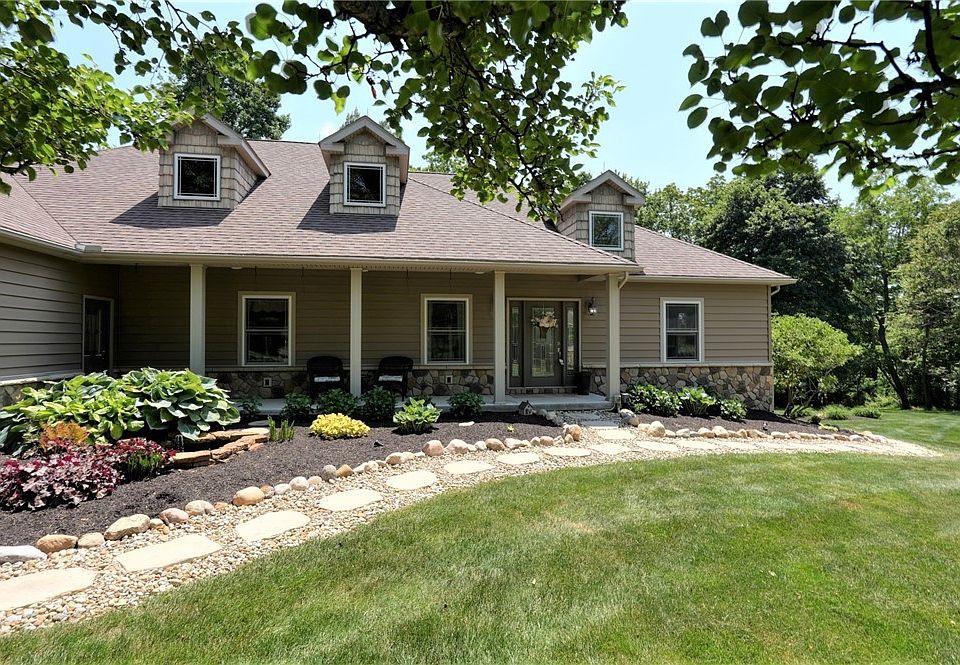 1st image of 30 Birch Cir