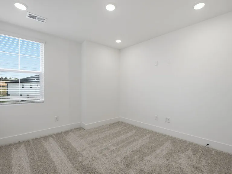 245 Rose Hannah Dr — Photo 16