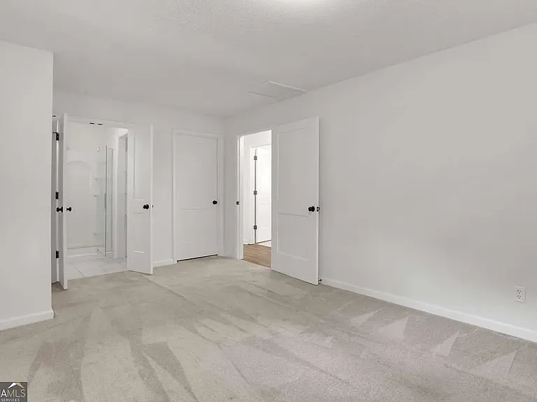 4845 Oak Grove Dr — Photo 25