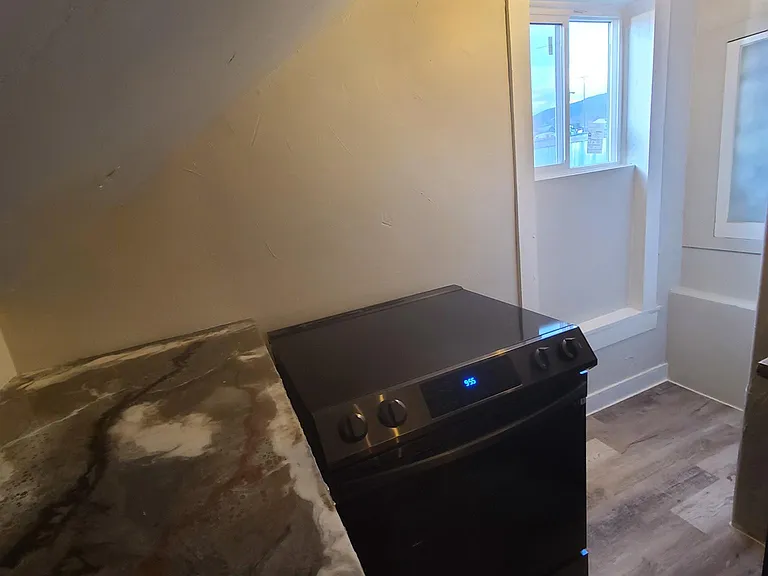 108 Elm St #1 — Photo 13