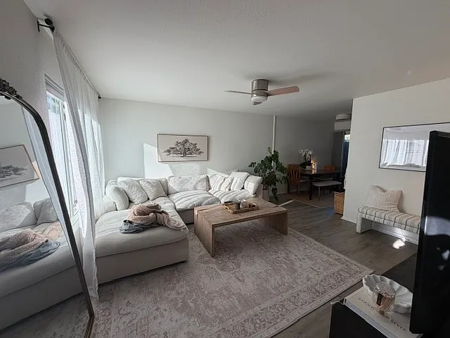 1127 Laurel Ln #57 — Photo 10