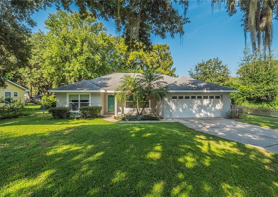 1st image of 30749 Glenn Dr