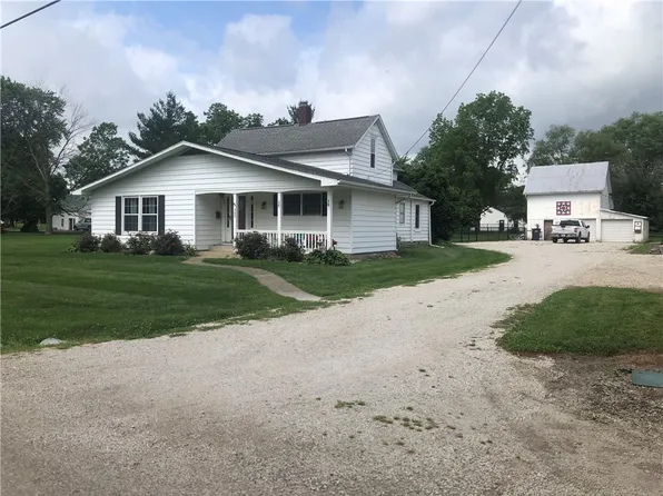 307 Spruce St, Strasburg, IL 62465