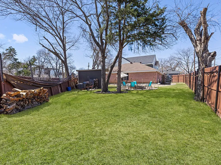 1047 Eldorado Ave — Photo 43
