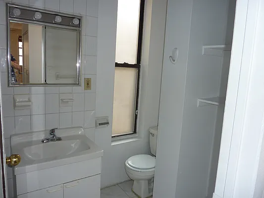 Rented by J Misrahi Realty Corp | media 3