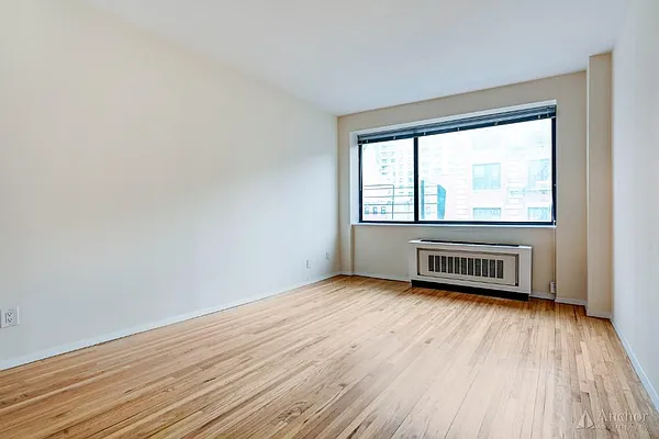 Rented by Anchor Associates | media 29