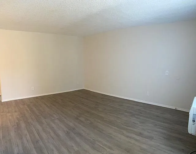 13841 Vanowen St — Photo 6