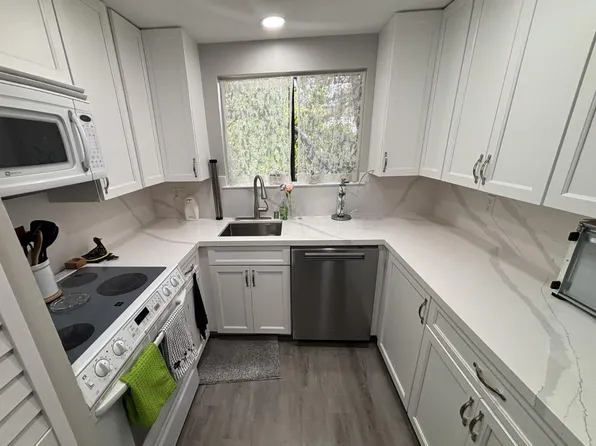 2201 Monroe St, Santa Clara, CA 95050