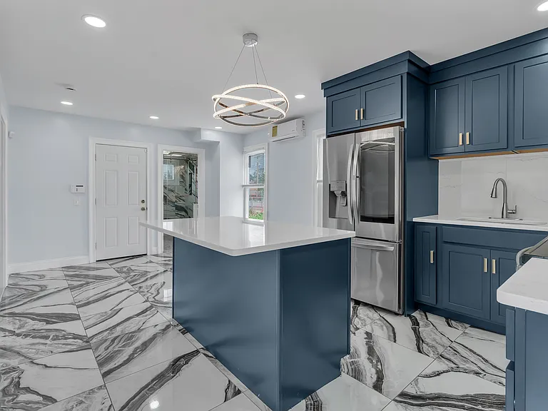255 Pearl St #1 — Photo 1