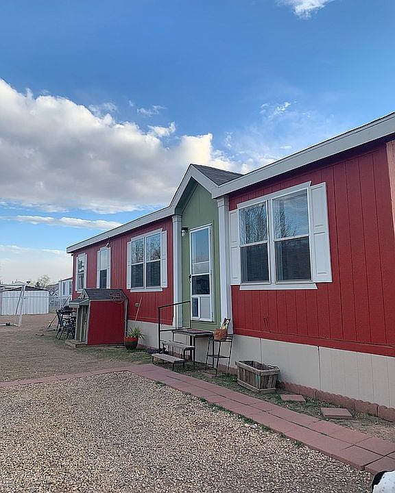 1st image of 304 Enrique Ln