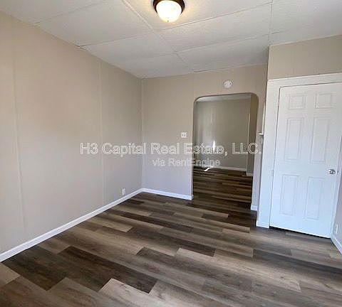 3rd image of 809 Greenwood St