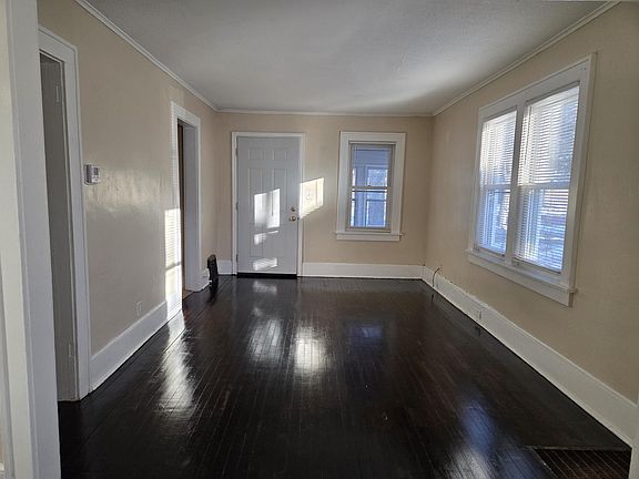 5th image of 3527 Oliver Ave N