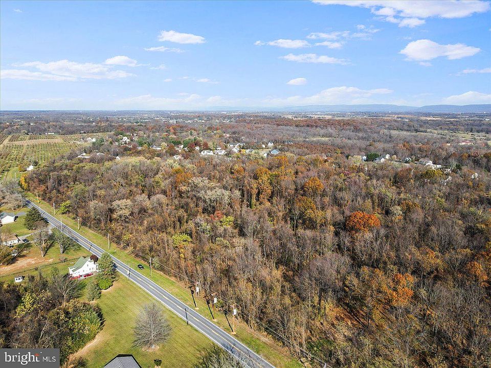 1st image of 3 Huyett Rd