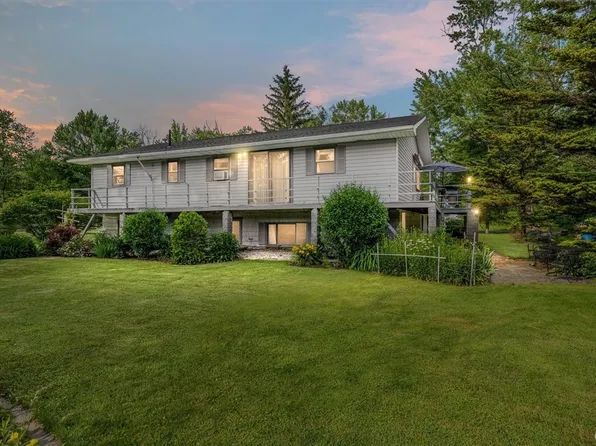 9577 Hitchcock Point Rd, Bridgeport, NY 13030