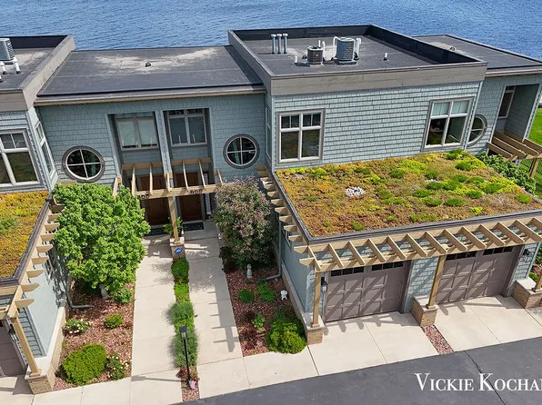 142 Viridian Dr, Muskegon, MI 49440