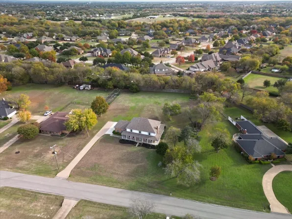3210 Oak Tree Ln, Midlothian, TX 76065