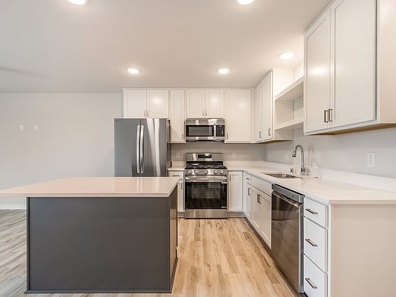 4th image of W219N16241 Primrose Ct #1