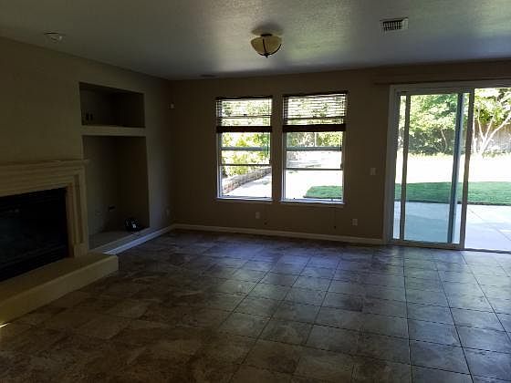 5th image of 11584 Stonebrook Dr