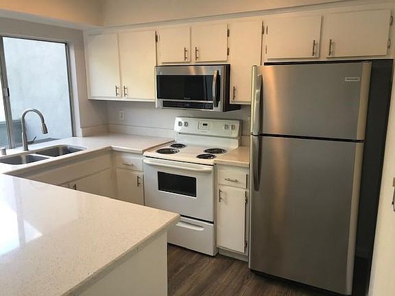 2nd image of 8085 Caminito De Pizza Unit L