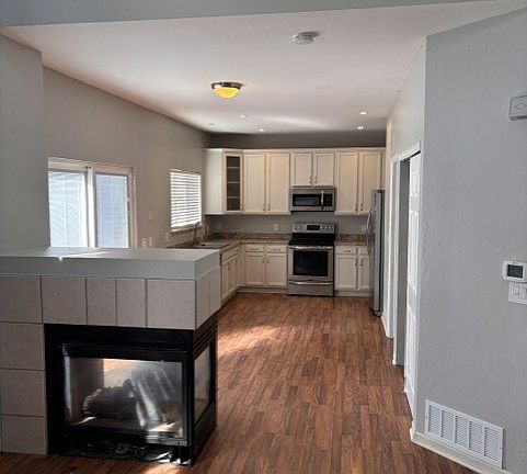 3rd image of 7868 Coffee Rd