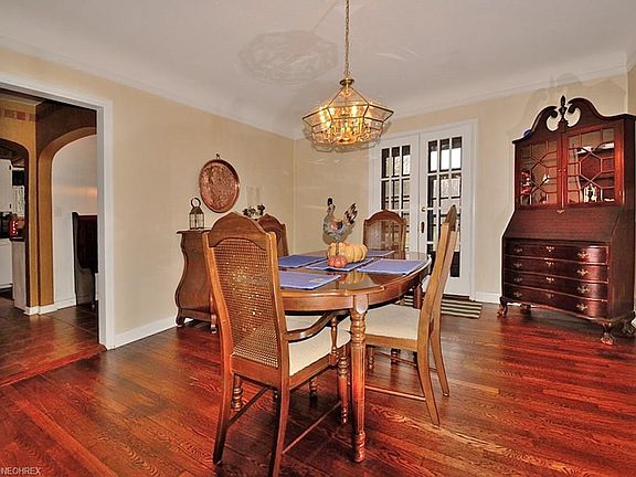 4th image of 3767 Bridgeview Dr