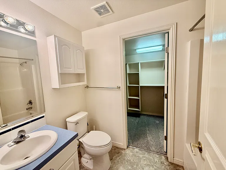 1774 N Sevenoaks Way — Photo 24
