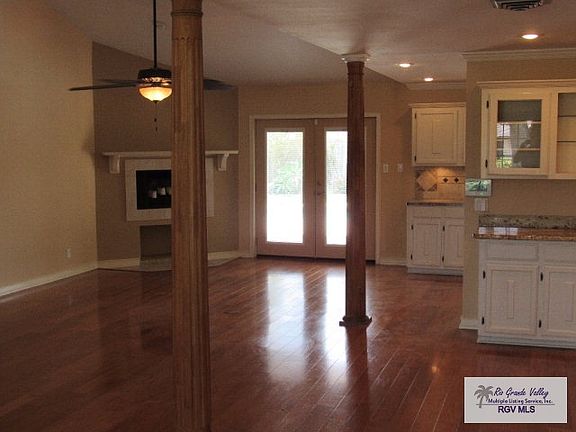 3rd image of 2726 Cypress Dr