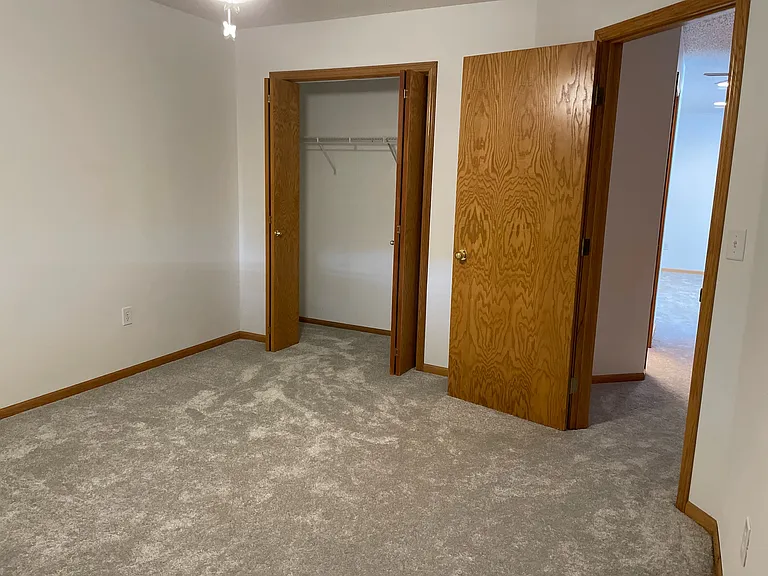2706 Wheatland Dr S — Photo 13