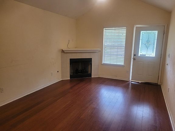 3rd image of 223 Wilson Green Blvd