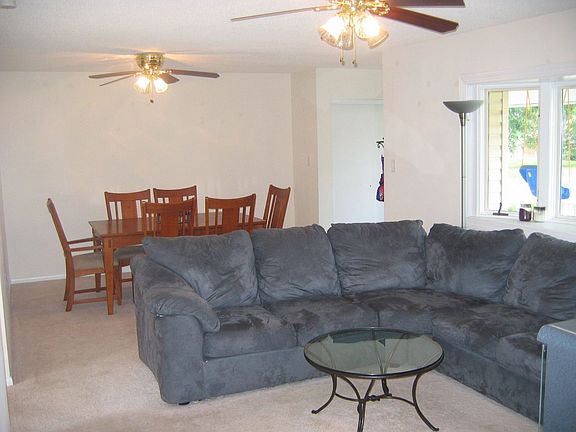 2nd image of 823 Holly Hedge Ave