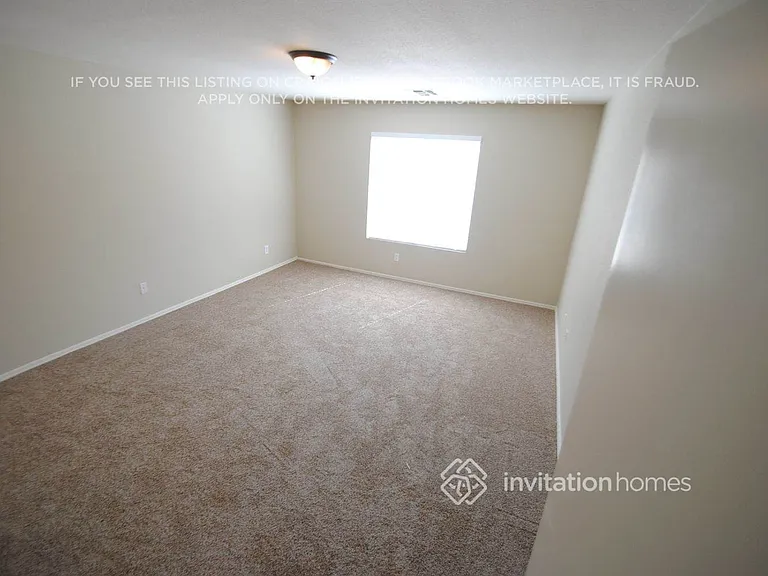 16085 W Adams St — Photo 5