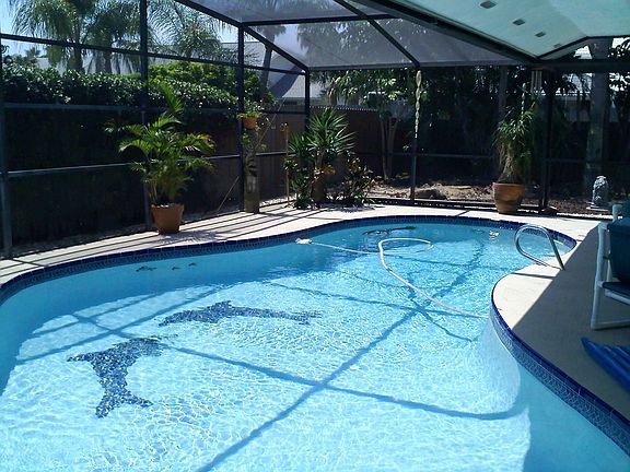 4th image of 795 Hibiscus Dr