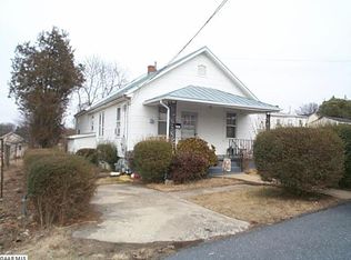 401 Smith St, Waynesboro, VA 22980