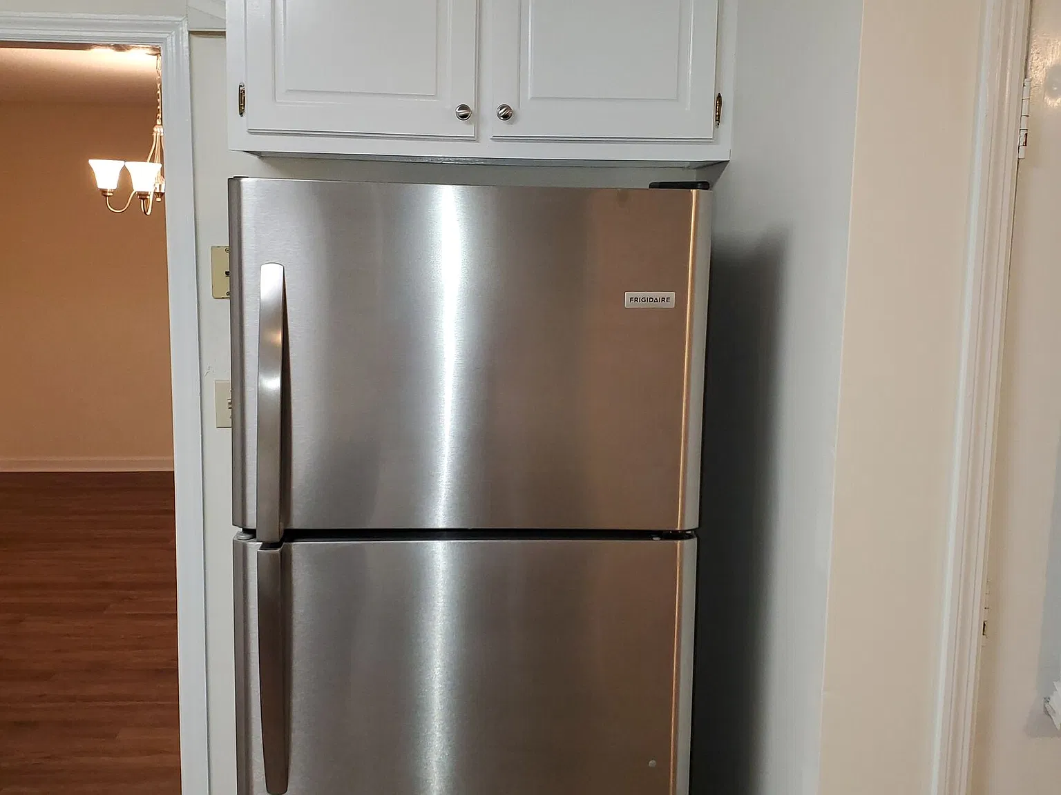 3 bed, 2.0 bath, $1,900 — Photo 2